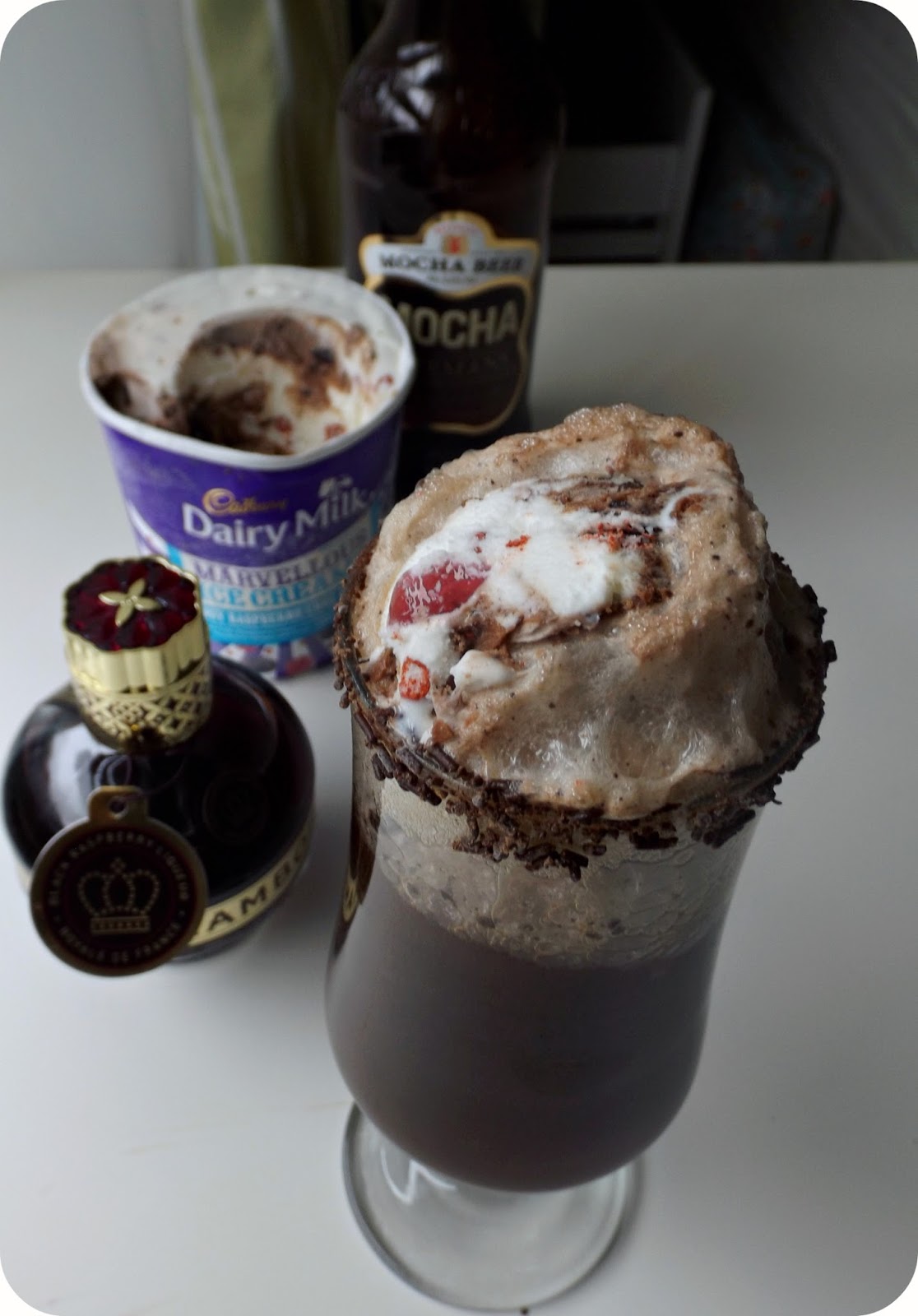 Friday Cocktail Raspberry & Chocolate Beer Ice Cream Float Vinspire