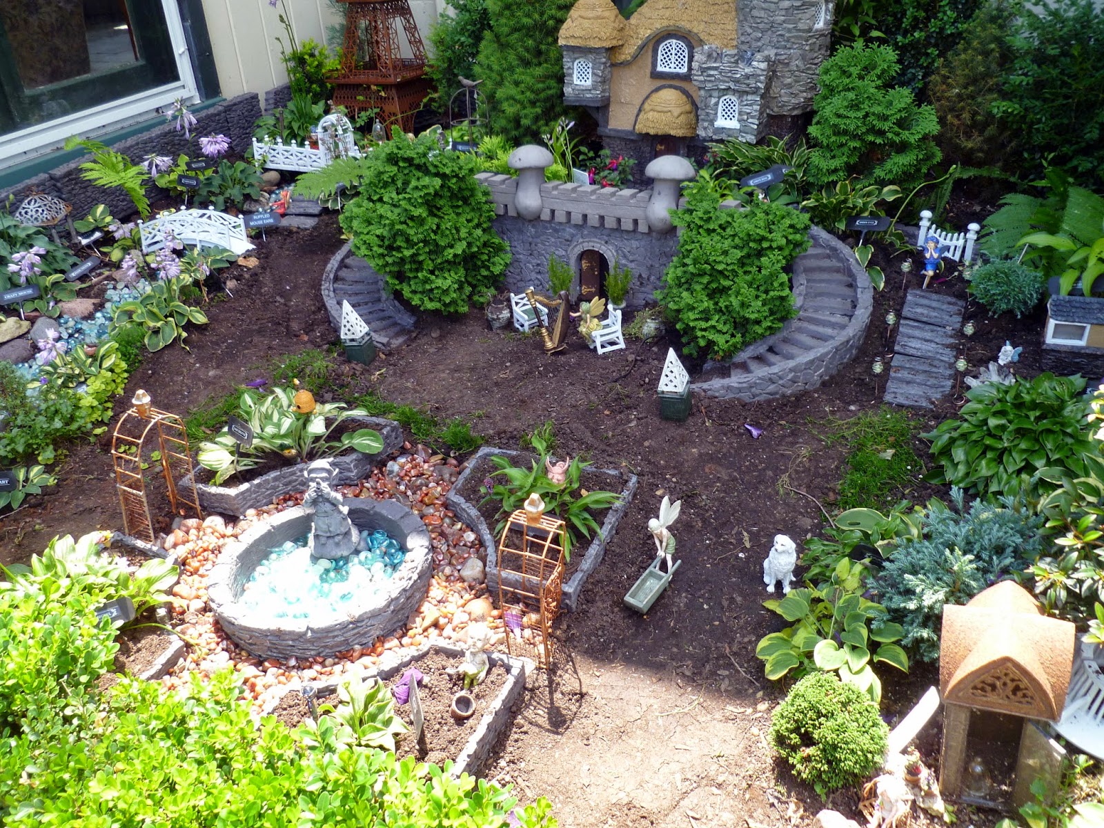 Foodie-Bee: The Cooking Gardener Collector: SUMMER IN MINNESOTA: GARDEN