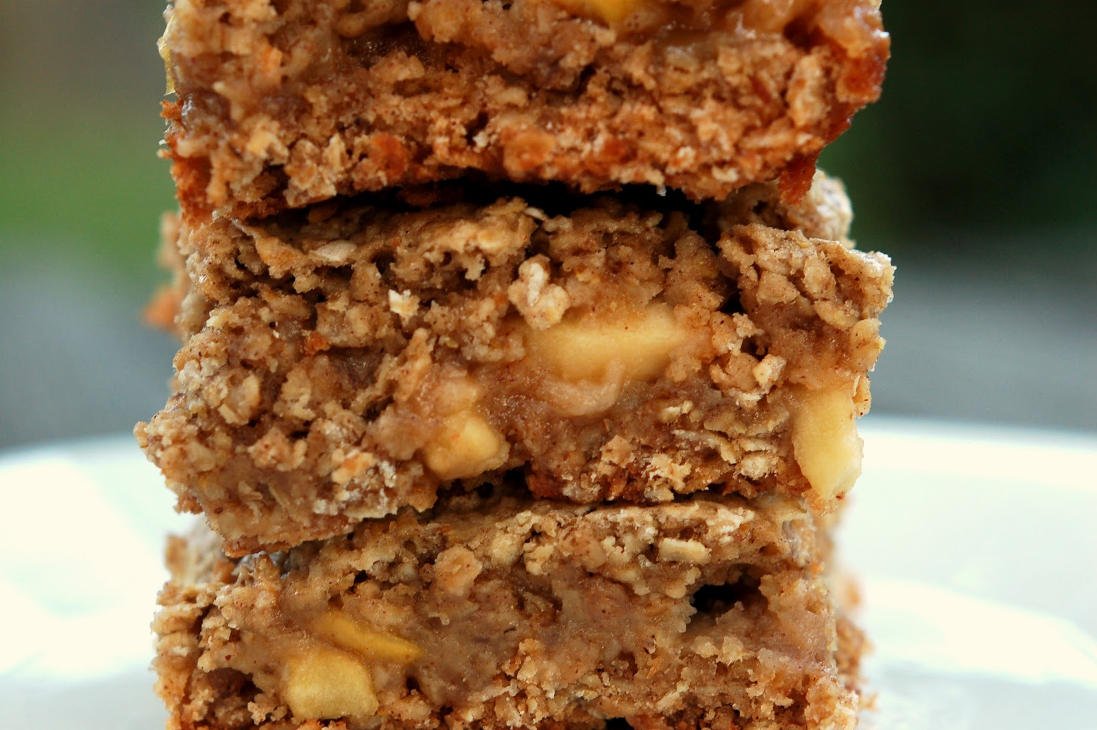 Caramel Apple Oatmeal Cookie Bars A Kitchen Addiction