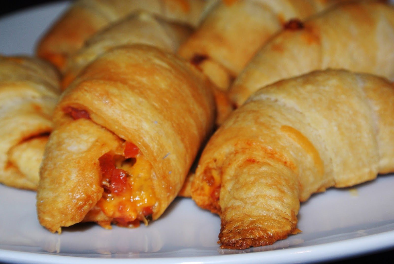 Yummerz && More: Pizza Crescent Rolls