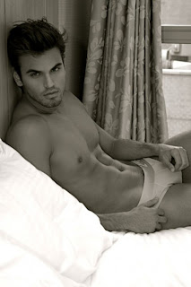 MONDAY MAN CANDY #17