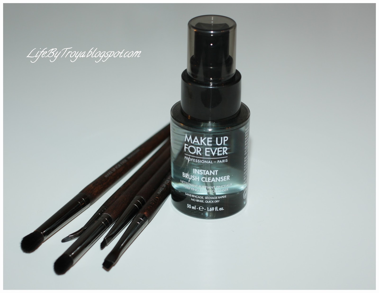 Review Make Up For Ever Instant Brush Cleanser Troya's Land