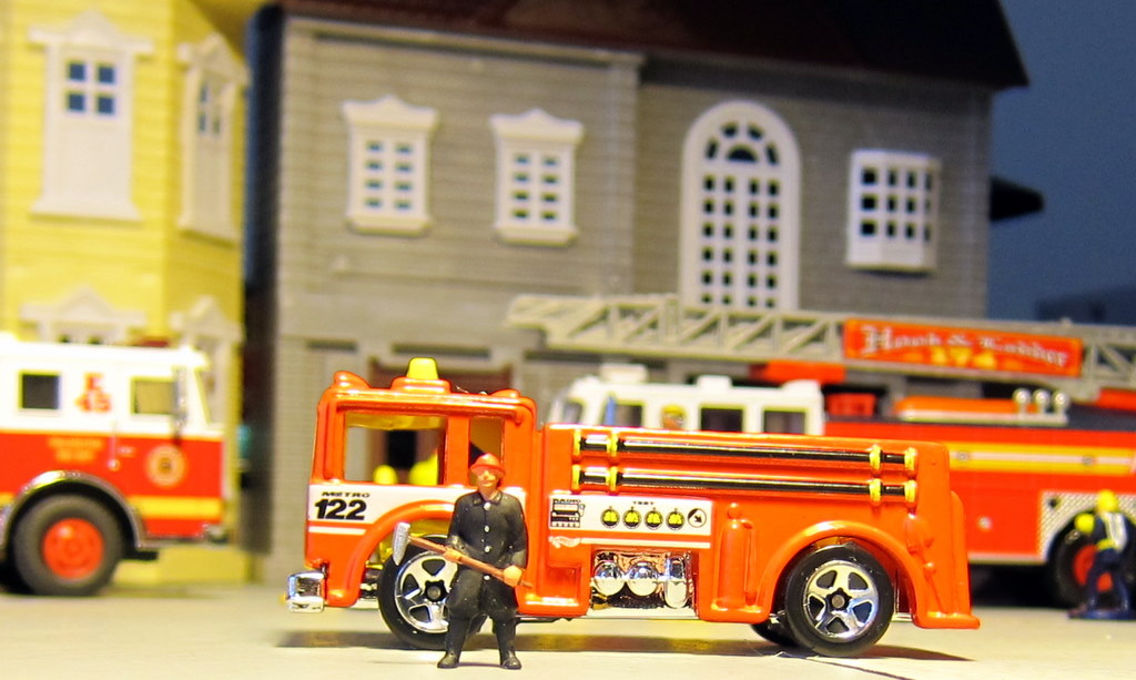 Mytoycars! Hot Wheels Fire Trucks