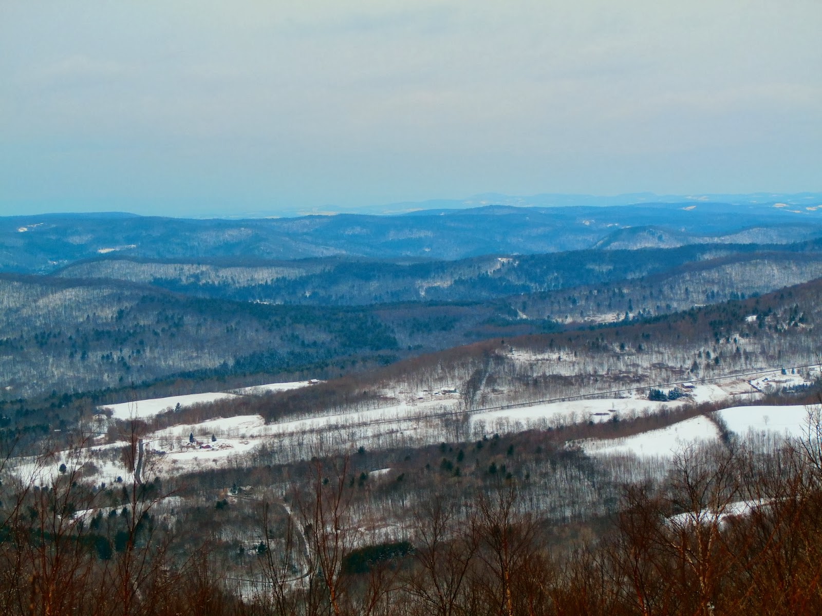 Walking Man 24 7 Taconic Crest TrailPetersburg Pass(White Rocks
