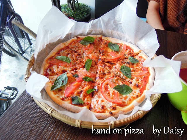 Hand on the Pizza, 手在披薩, 中正公園餐廳, 中正公園美食, 嘉義美食, 嘉義披薩, 棉花糖披薩