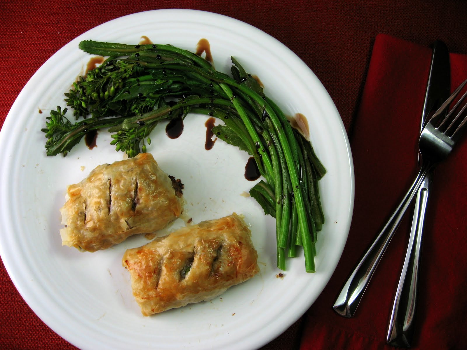 Robyn Cooks PhylloWrapped Ground Beef and Vegetable Pastries