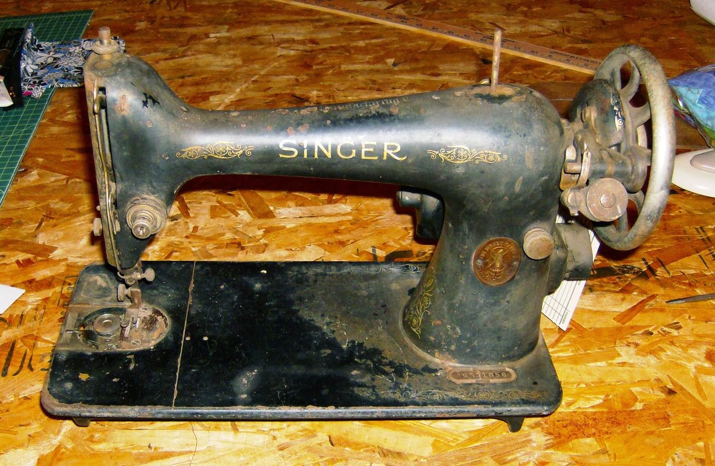 Vintage Sewing Machines November 2013