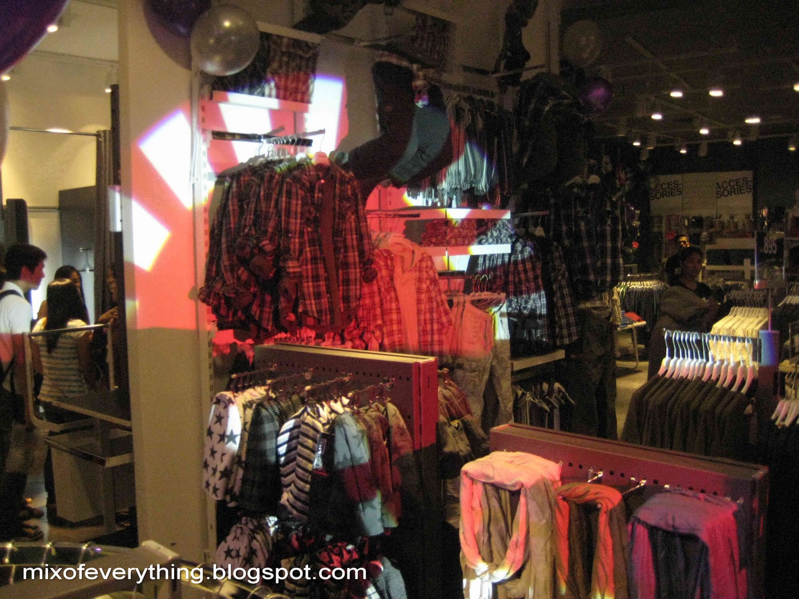 Terranova opens its largest store in the Philippines! - Blog for Tech ...