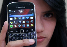 kelebihan blackberry bold
 on harga blackberry bold 9900 terbaru harga resmi dan spesifikasi bb bold ...