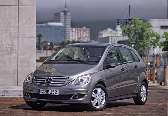 THE ULTIMATE CAR GUIDE: Mercedes Benz B Class - Generation 1.1