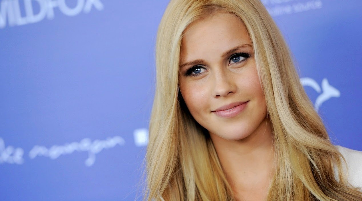 Supergirl - Claire Holt Testing for Lead Role