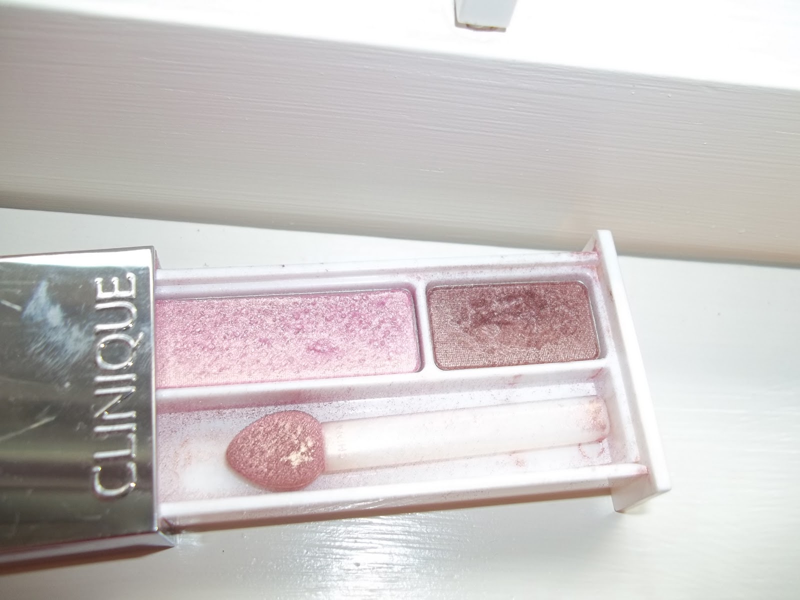 ♥ Clinique Strawberry Fudge Eyeshadow Duo Review and Swatches