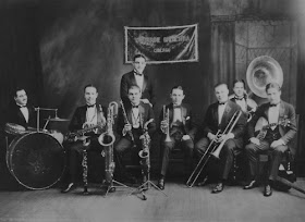 R E N D A A N ر ن د آ ن Behind The Seen