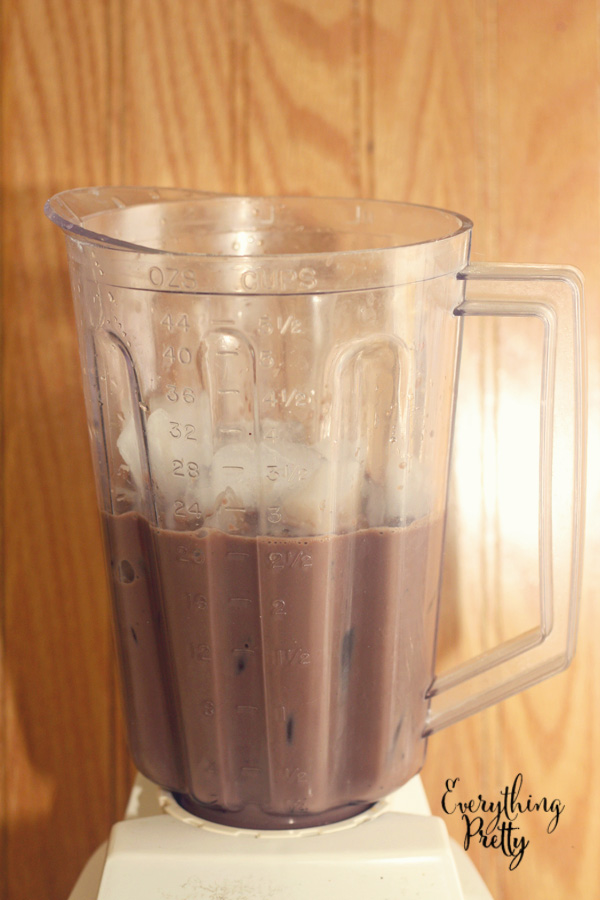 Chocolate Frappé Recipe with EAS Myoplex Everything Pretty