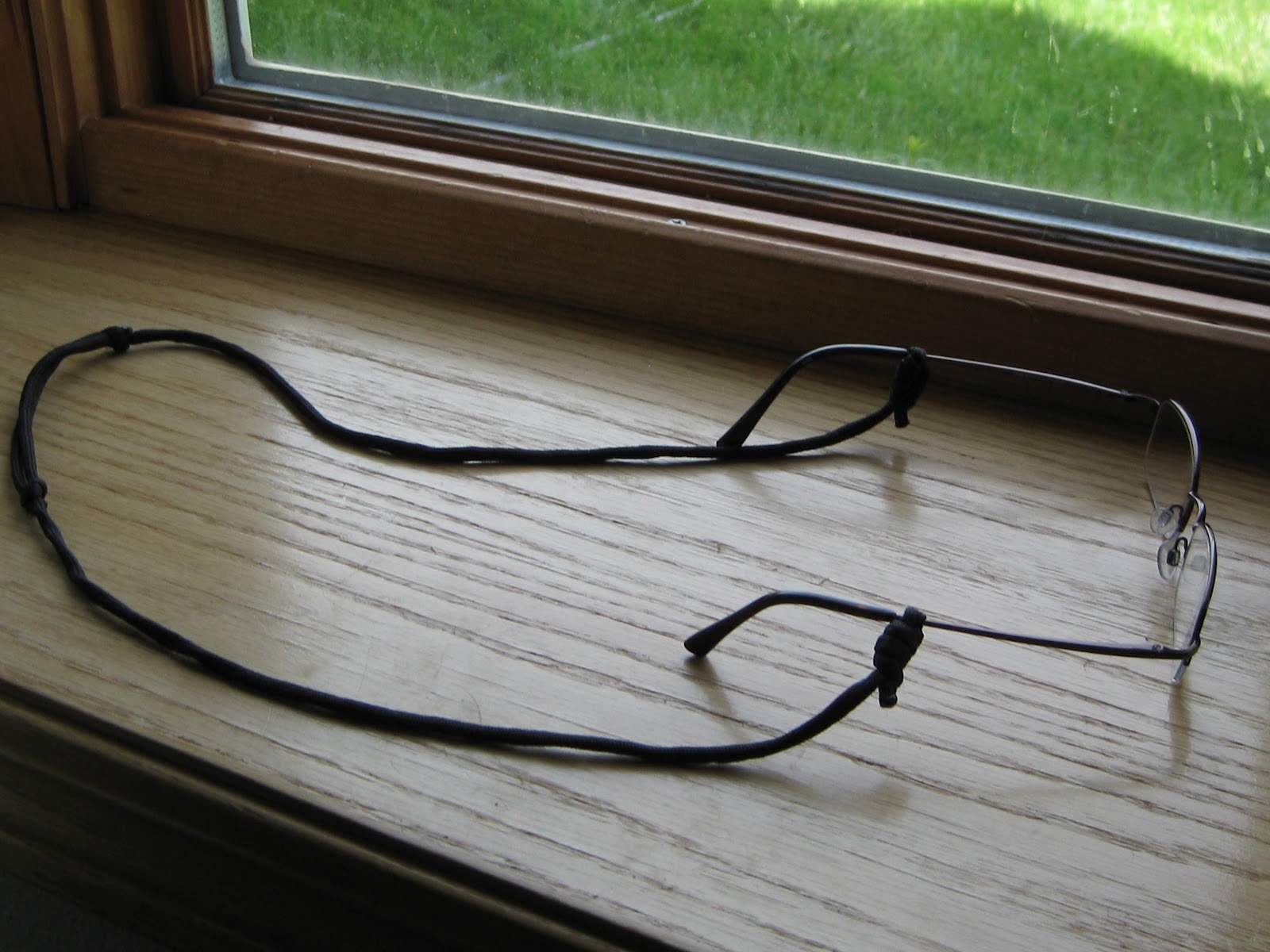 Paracord 101 Adjustable Glasses Lanyard