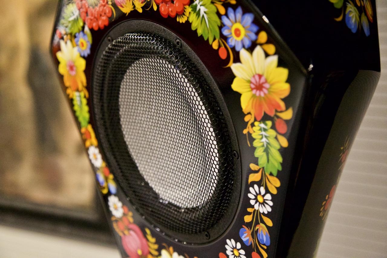 Mono and Stereo HighEnd Audio Magazine Volya Audio Bouquet speakers