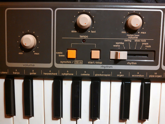 MATRIXSYNTH: Vintage CASIO CASIOTONE MT-41 with Case