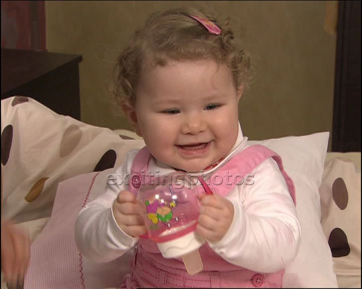 HEYECANLI FOTOĞRAFLAR Zeynep (Almila Aydede) Unutma Beni HEYECANLI FOTOĞRAFLAR Zeynep (Almila Aydede) Unutma Beni