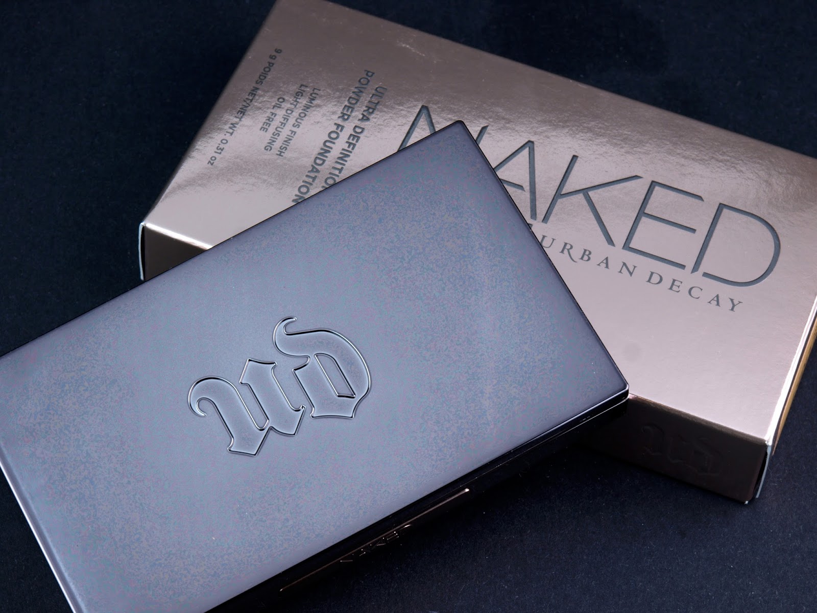 Urban Decay Naked Skin Ultra Definition Powder Foundation in "Medium