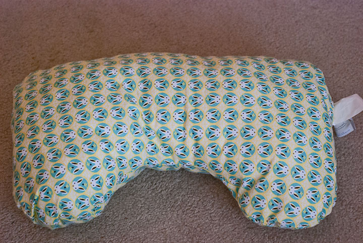 The Proverbs31 Mama Organic Caboose Nursing Pillow Review