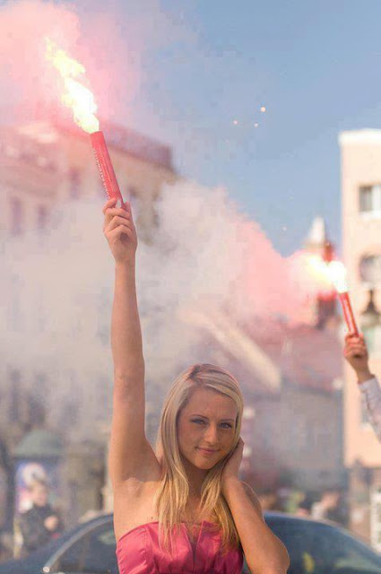 polish+girls+on+the+football+stadium28.jpg