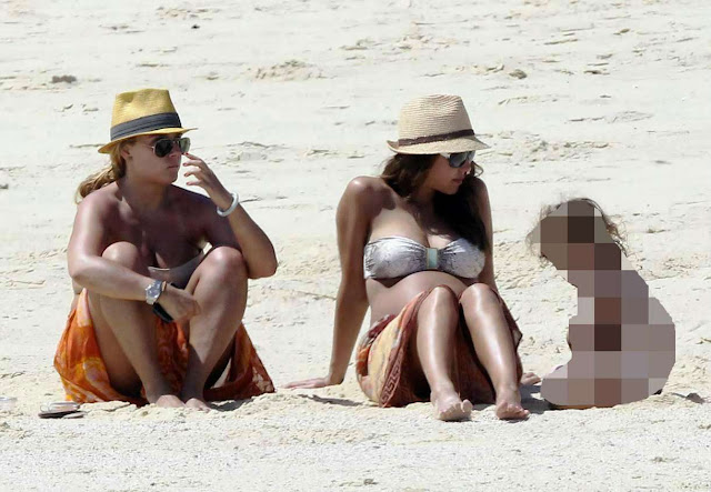 jessica alba hot sexy bikini pics photos exposing big mommys breasts
