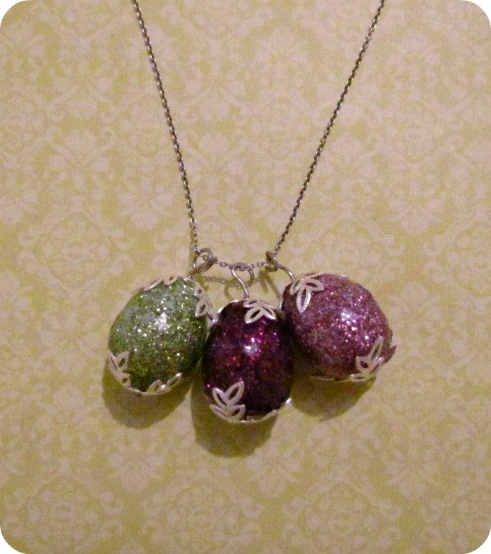 Etcetorize Egg Necklace