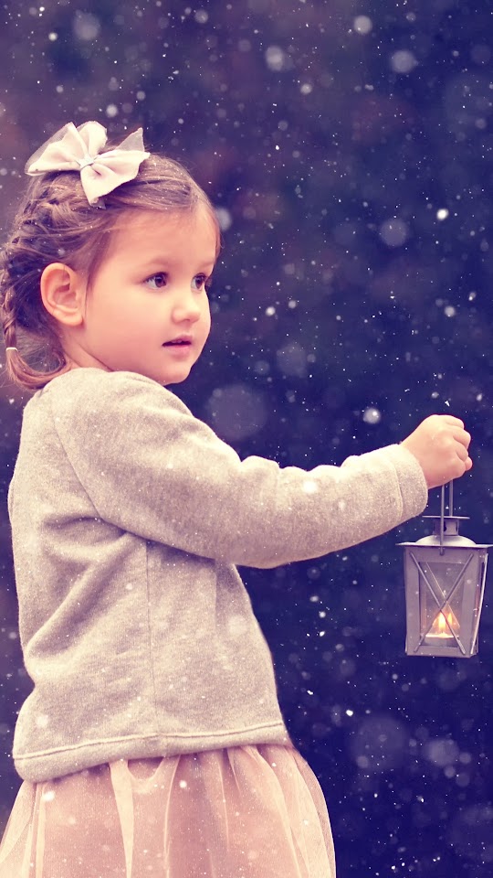 Girl Snow Lantern Android Wallpaper