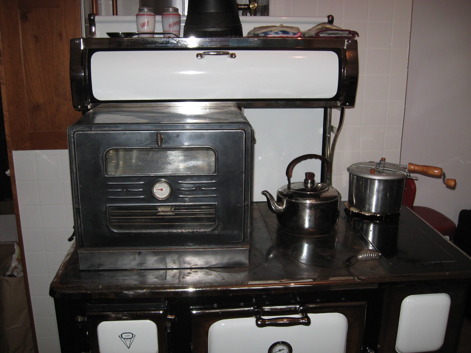 Wood Cookstove Cooking Using a Stovetop Oven on a Wood Cookstove