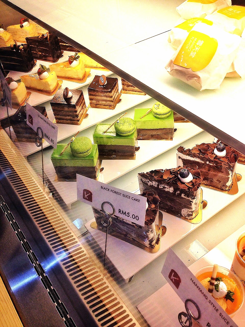 LUMINNEJ Malaysian Lifestyle & Beauty Lifestyle Illuminated