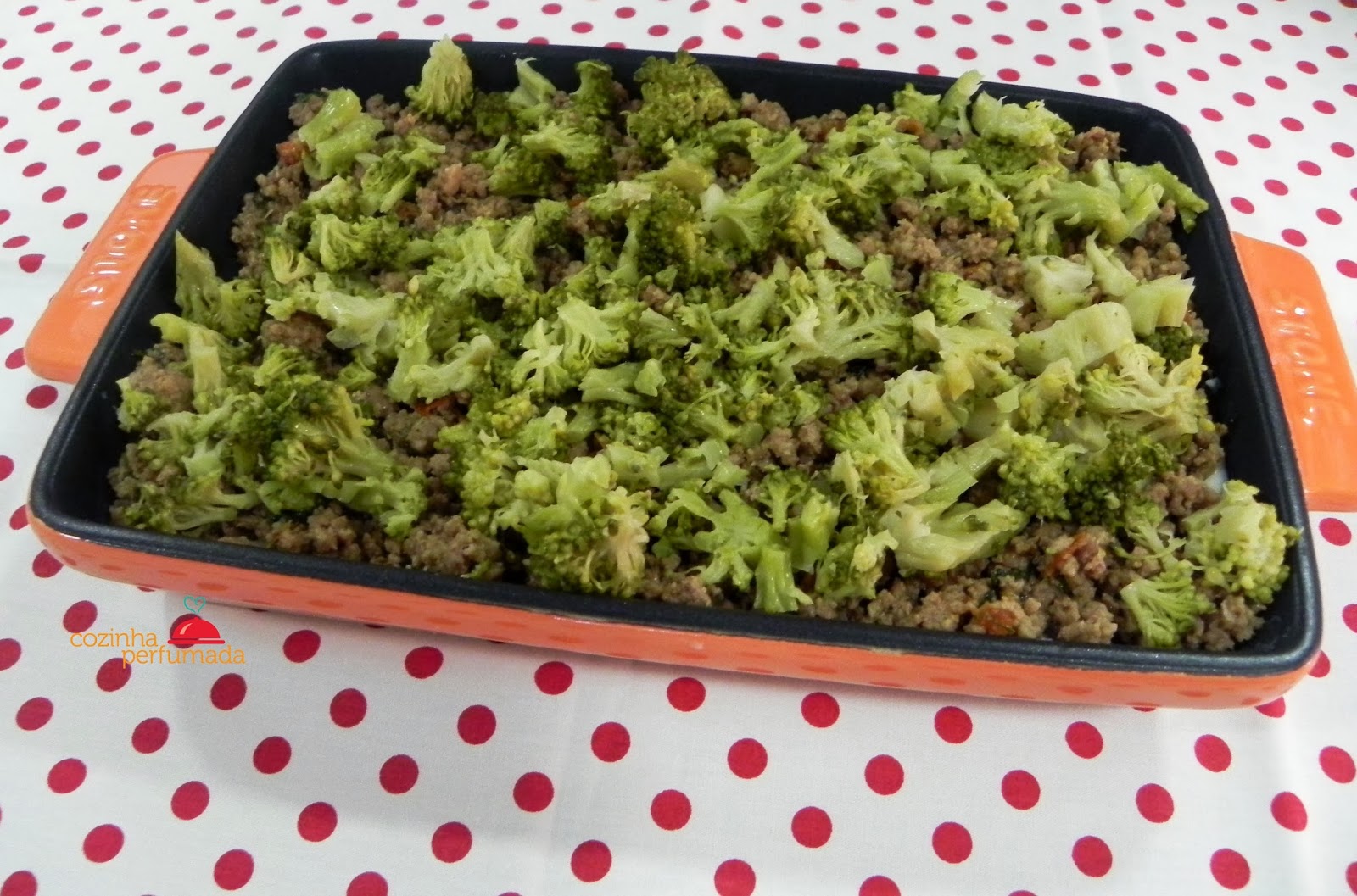 Cozinha Perfumada Escondidinho de inhame com carne moída e brócolis