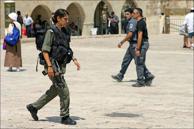 GIRLS IN ISRAEL ARMY