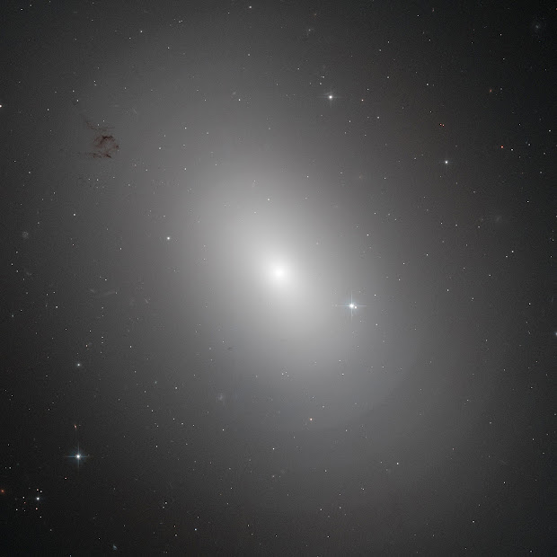 Elliptical Galaxy NGC 3923