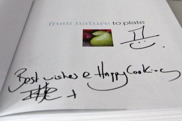 Libro de cocina From Nature to Plate dedicado por Tom Kitchin