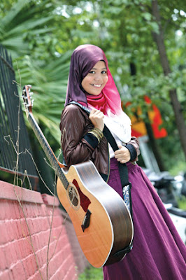 Najwa Latif - Sahabat (feat. Syam Kamarul & Sleeq) MP3