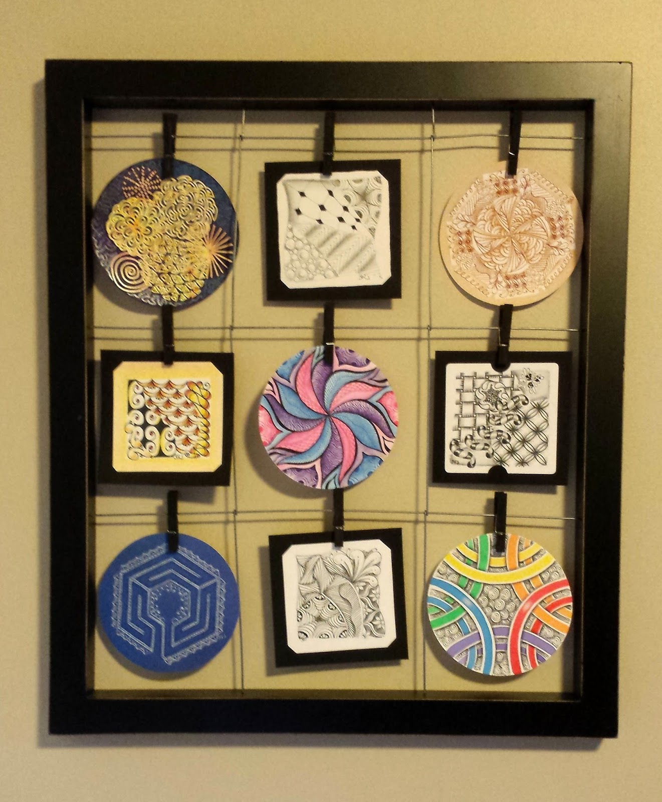 Sue's tangle trips Frame for displaying tiles