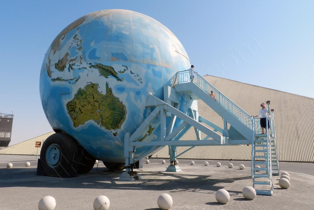The Rainbow Sheikh and the Emirates National Auto Museum