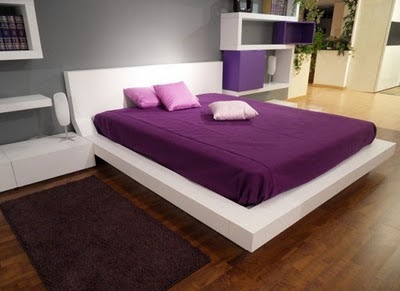Decoracion de Interiores y Casa: Dormitorio de lujo en blanco y morado