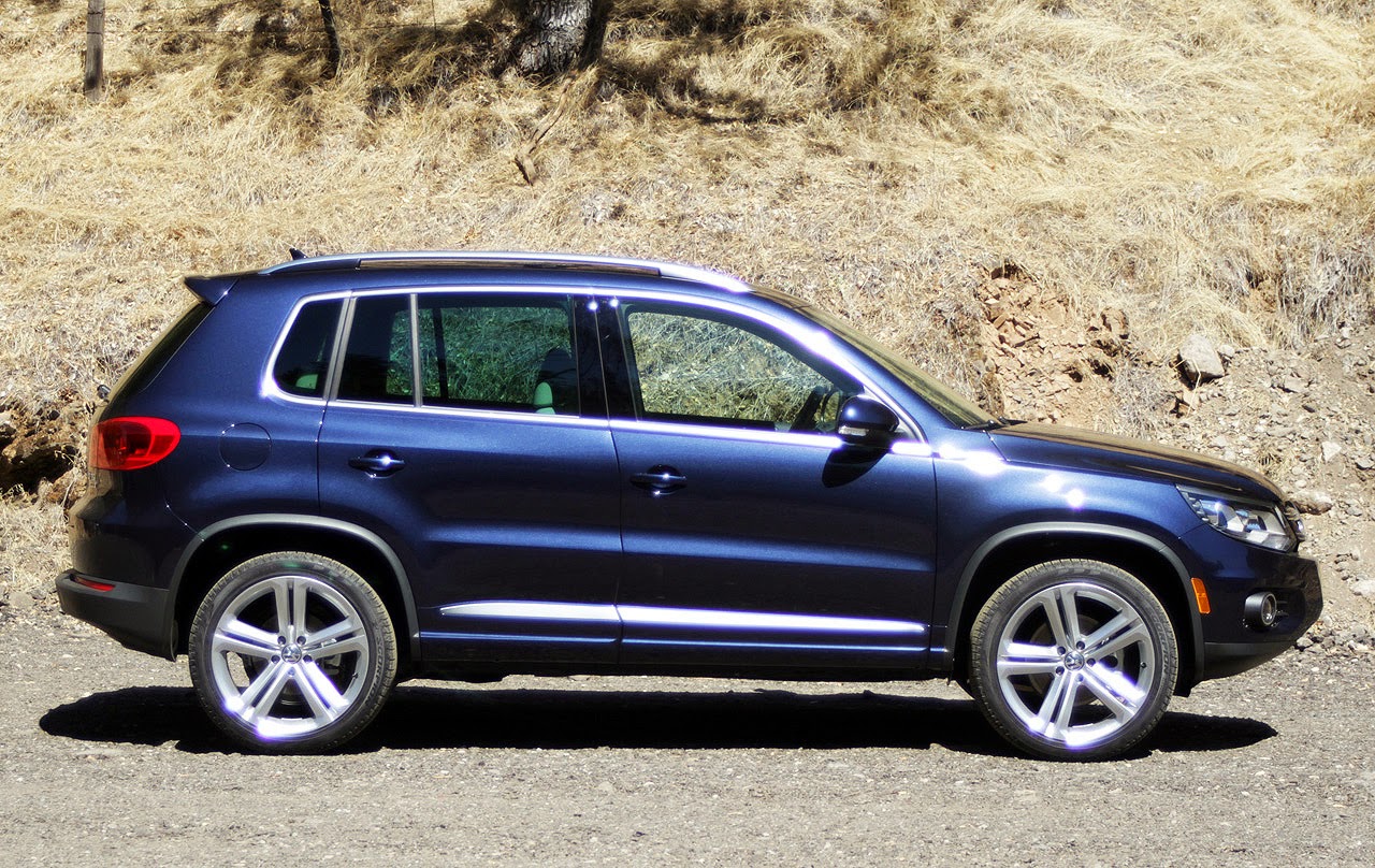 169 Automotiveblogz 2014 Volkswagen Tiguan R Line Photos