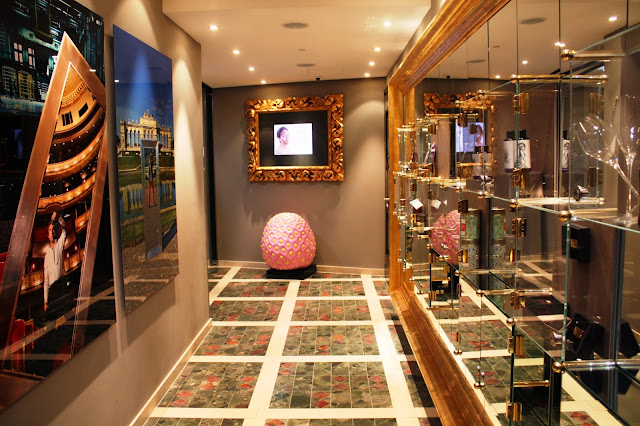 Surprising decoration ideas © Copyright Monika Fuchs, TravelWorldOnline