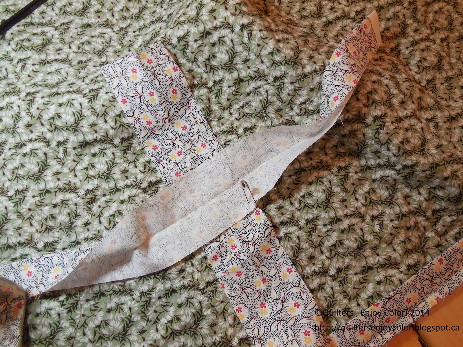 QUILTERS...ENJOY COLOR! How To Join a Quilt Binding My 3Pin Method