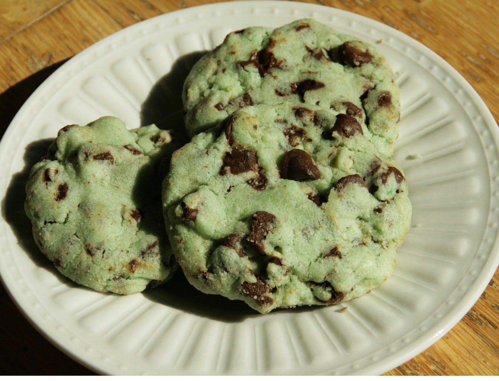 Nutmeg and KoKo Betty Crocker's Chocolate Chip Mint Cookies