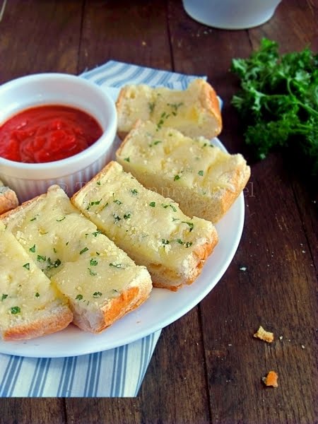 Cheesy Garlic Bread