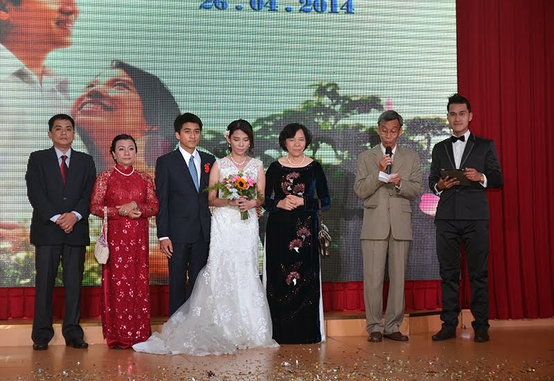 26 Apr 2014 chị Nguyễn Thị Nhàn dk74 làm lễ thành hôn cho trưởng nữ