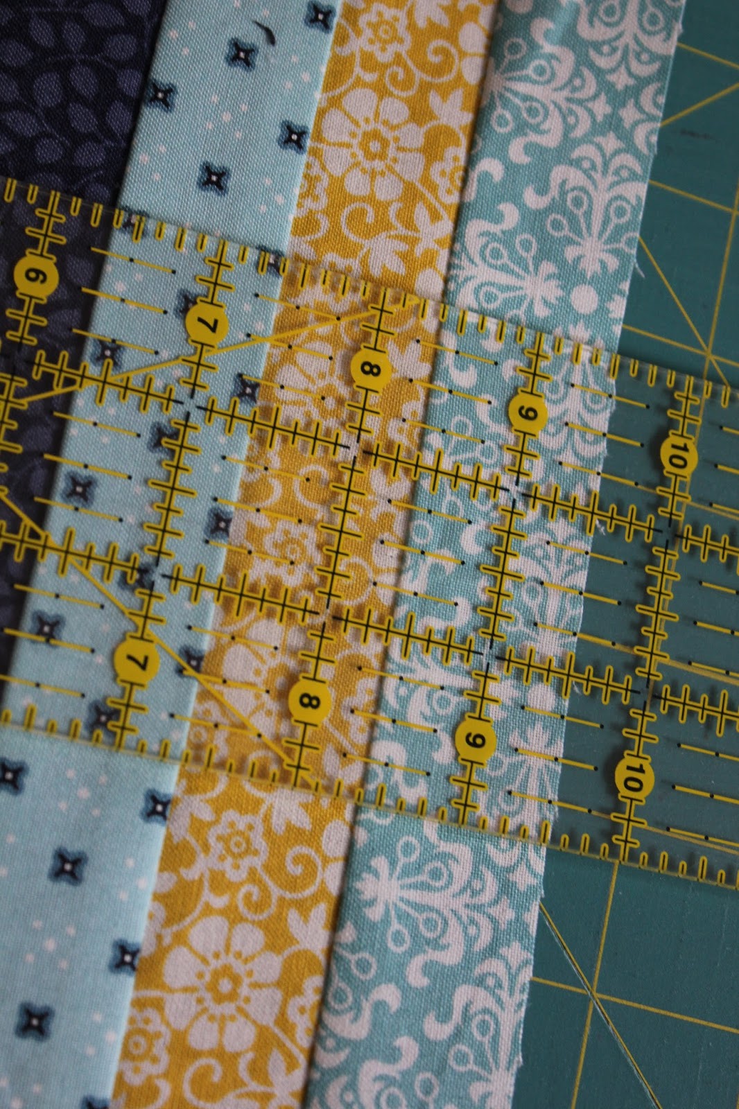 Quarter Mile Quilts Tutorial Quick & Easy Strip Piecing Quilt