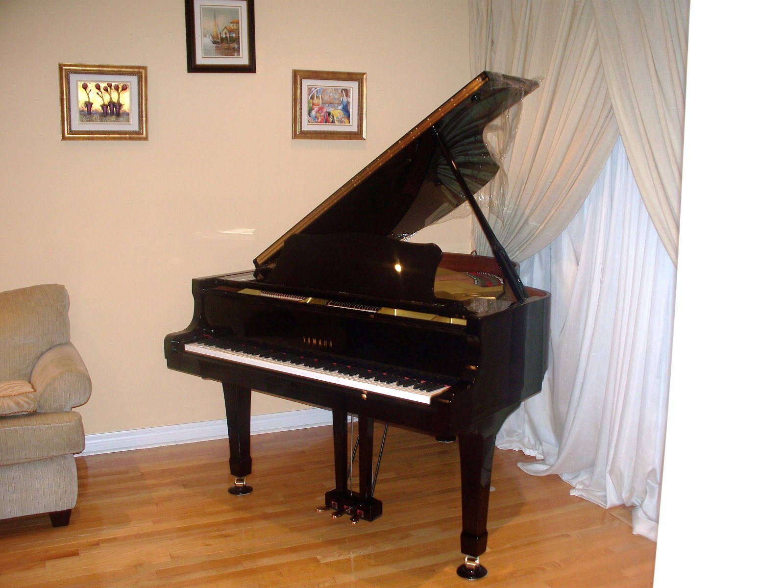 Used piano sale in Toronto area Yamaha G2 grand piano 5'7" 1990