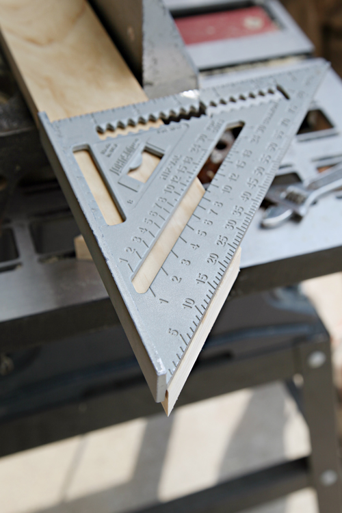 IHeart Organizing DIY Herringbone Pattern Headboard