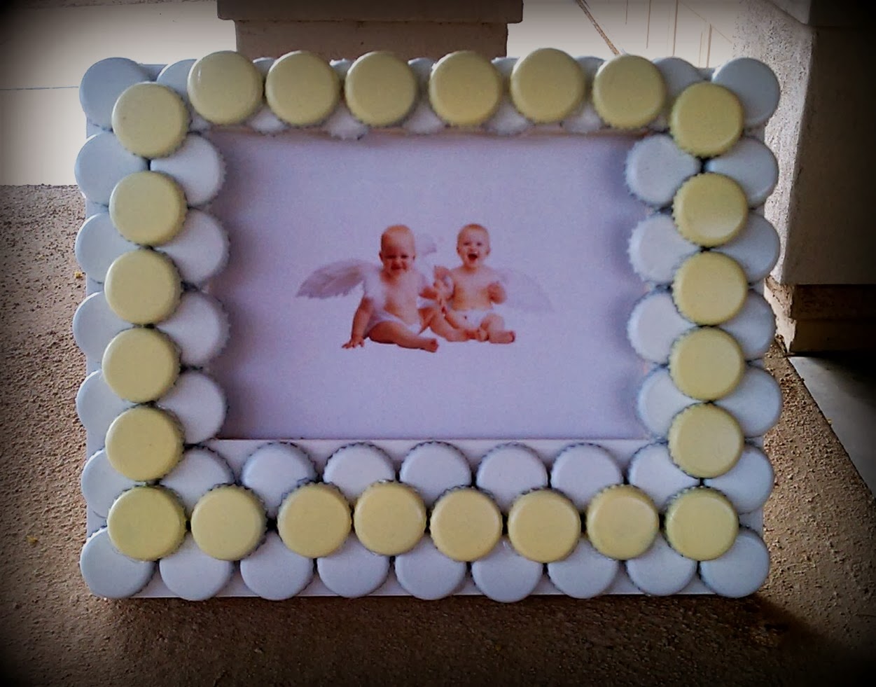 Design DNA Bottle Cap Picture Frame