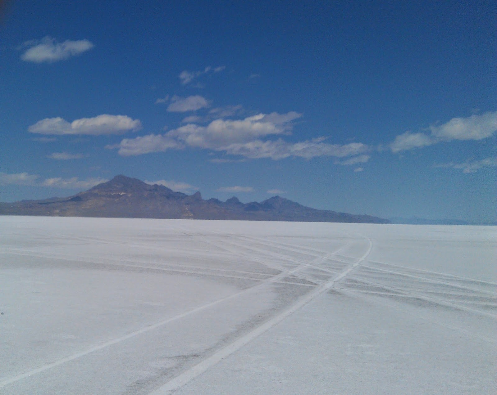 Salt flats utah 2009 Running on Eddie: 6.5 Mile Bonneville Salt Flats Run
