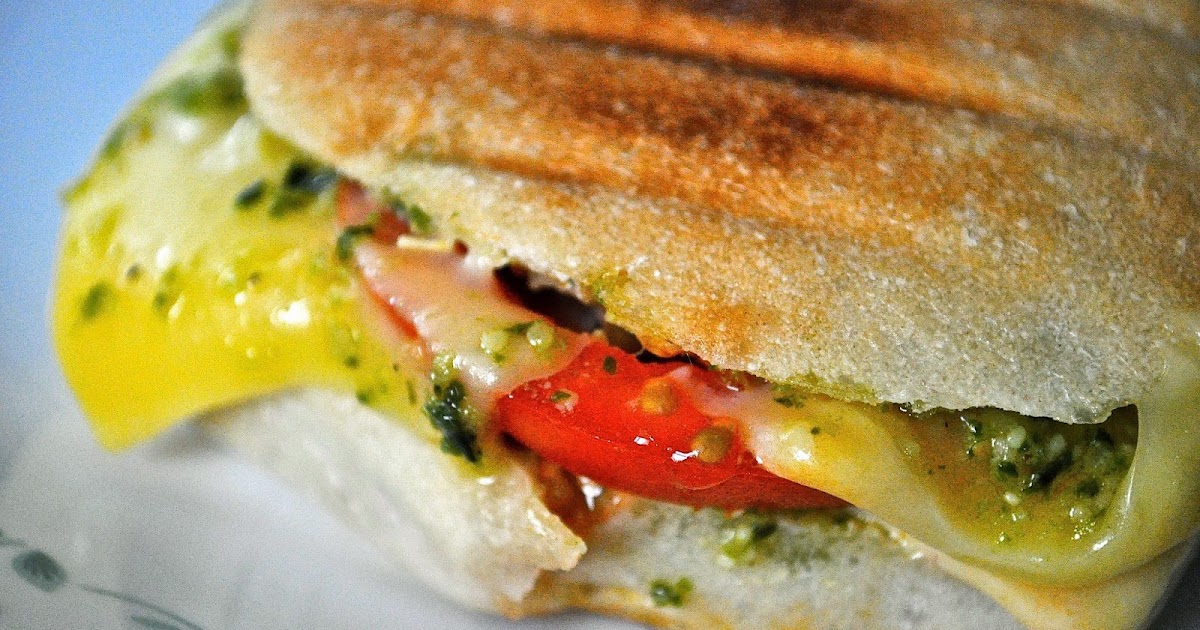 Cooking with Meena Tomato Pesto Cheese Sandwich quick lunch for kids